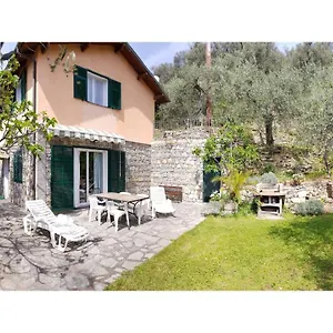 casa-sylviane.hotelitalianriviera.com/