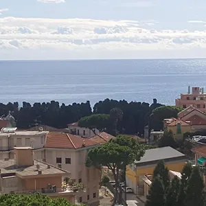 intero-loft-vista-mare-stellamarina-008055-lt-0601.hotelitalianriviera.com/