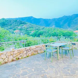 villa-arancia.hotelitalianriviera.com/